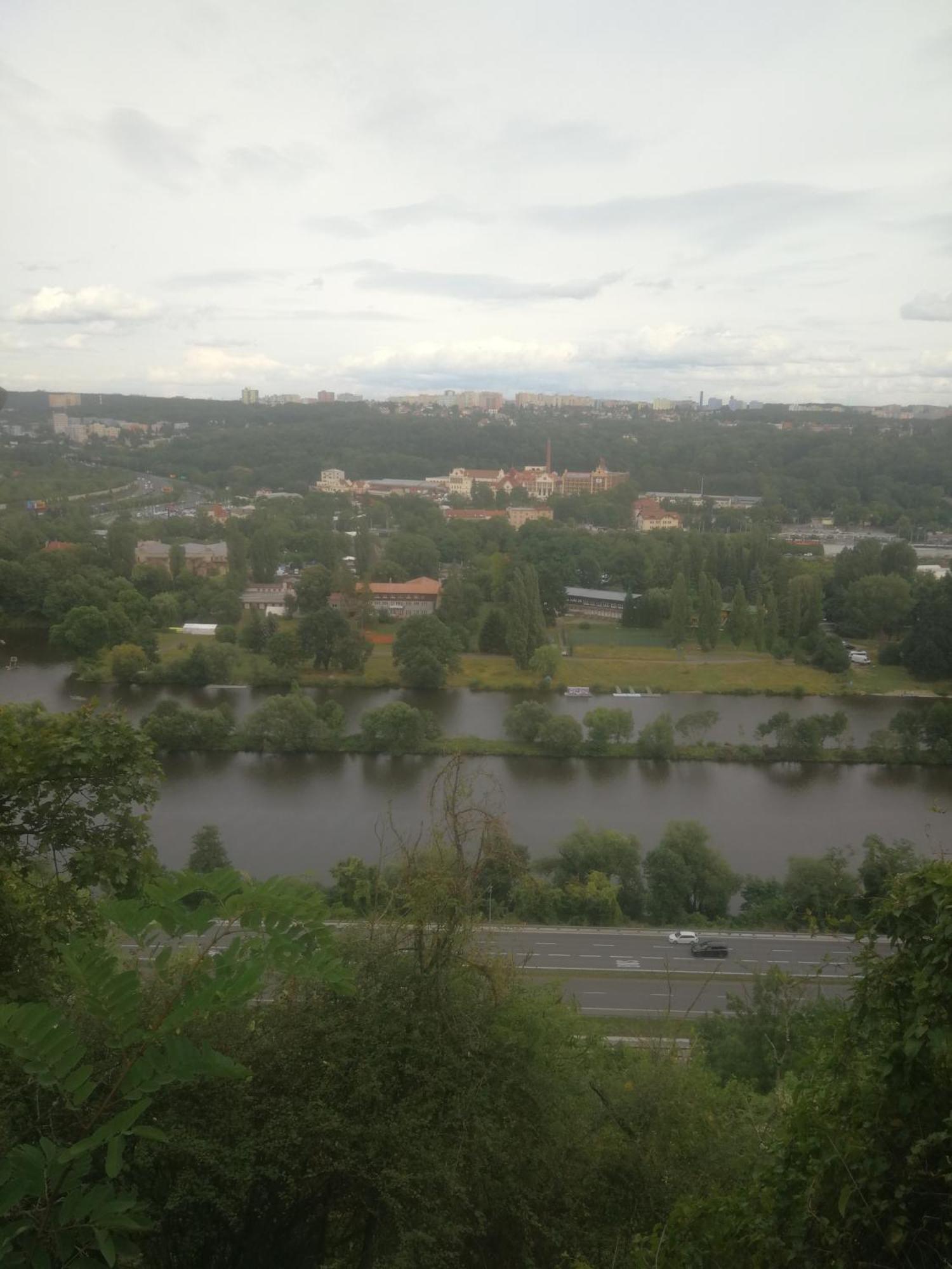 Villa Barrandov Pokoj 3 Prague Luaran gambar